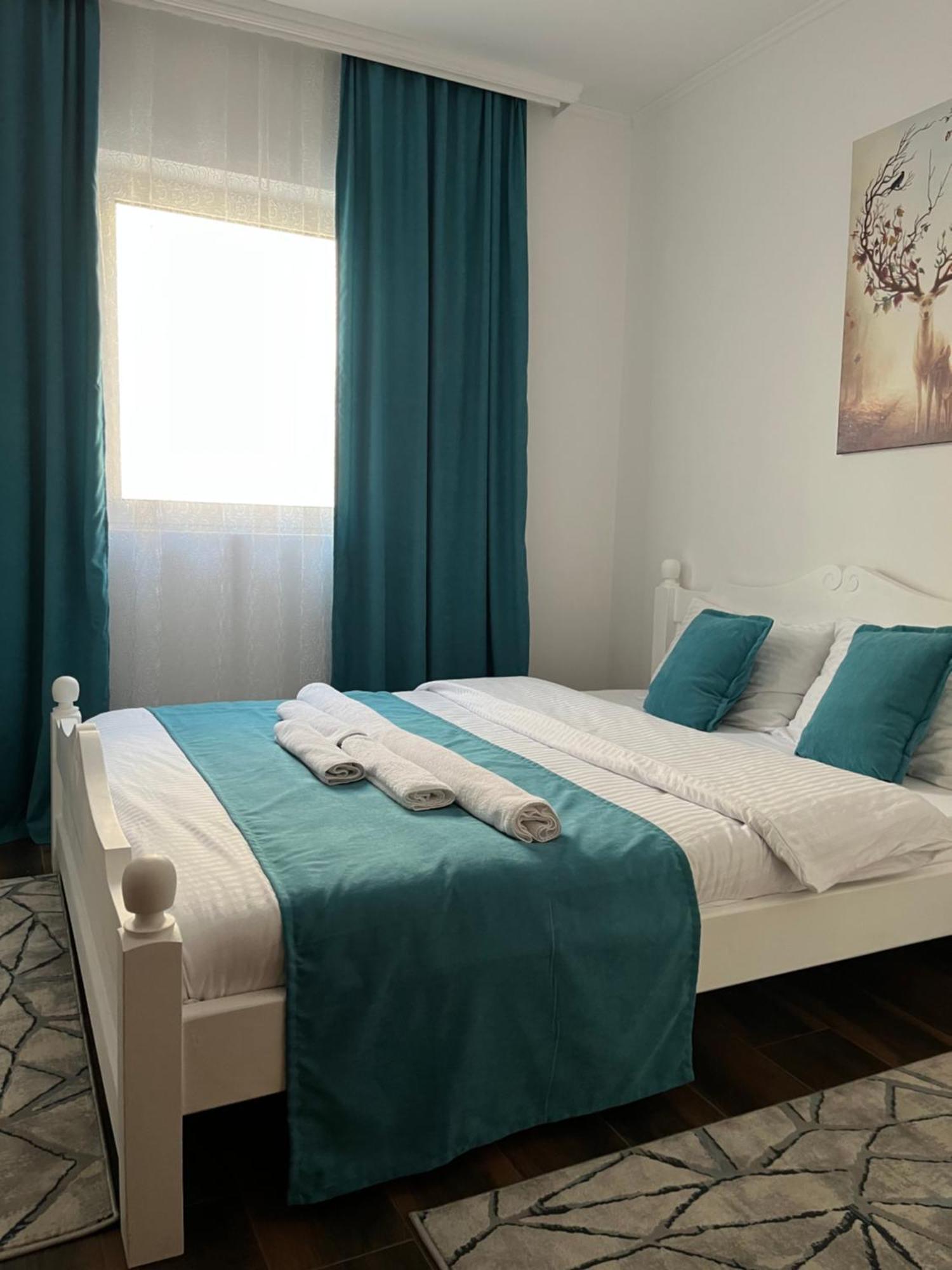 Airport Sky Apartments Lux Belgrado Exterior foto